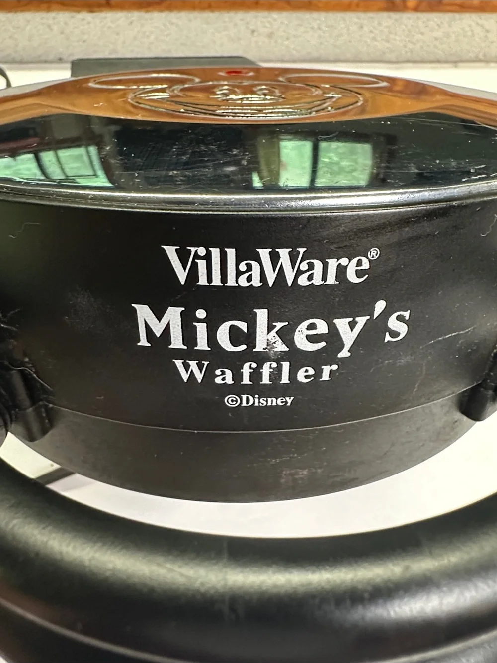 VillaWare Mickey's Single Waffler, Chrome Breakfast Waffle Maker Cosmetic Damage